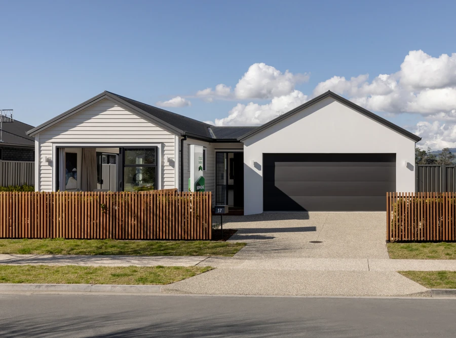 031 37 Flack Street Web