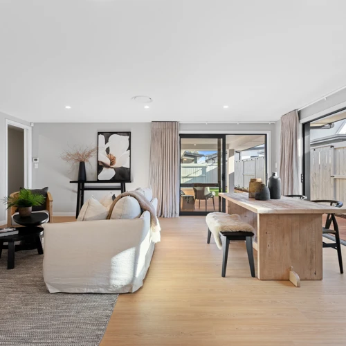 002 Open2view ID593352 1 Entelea Close